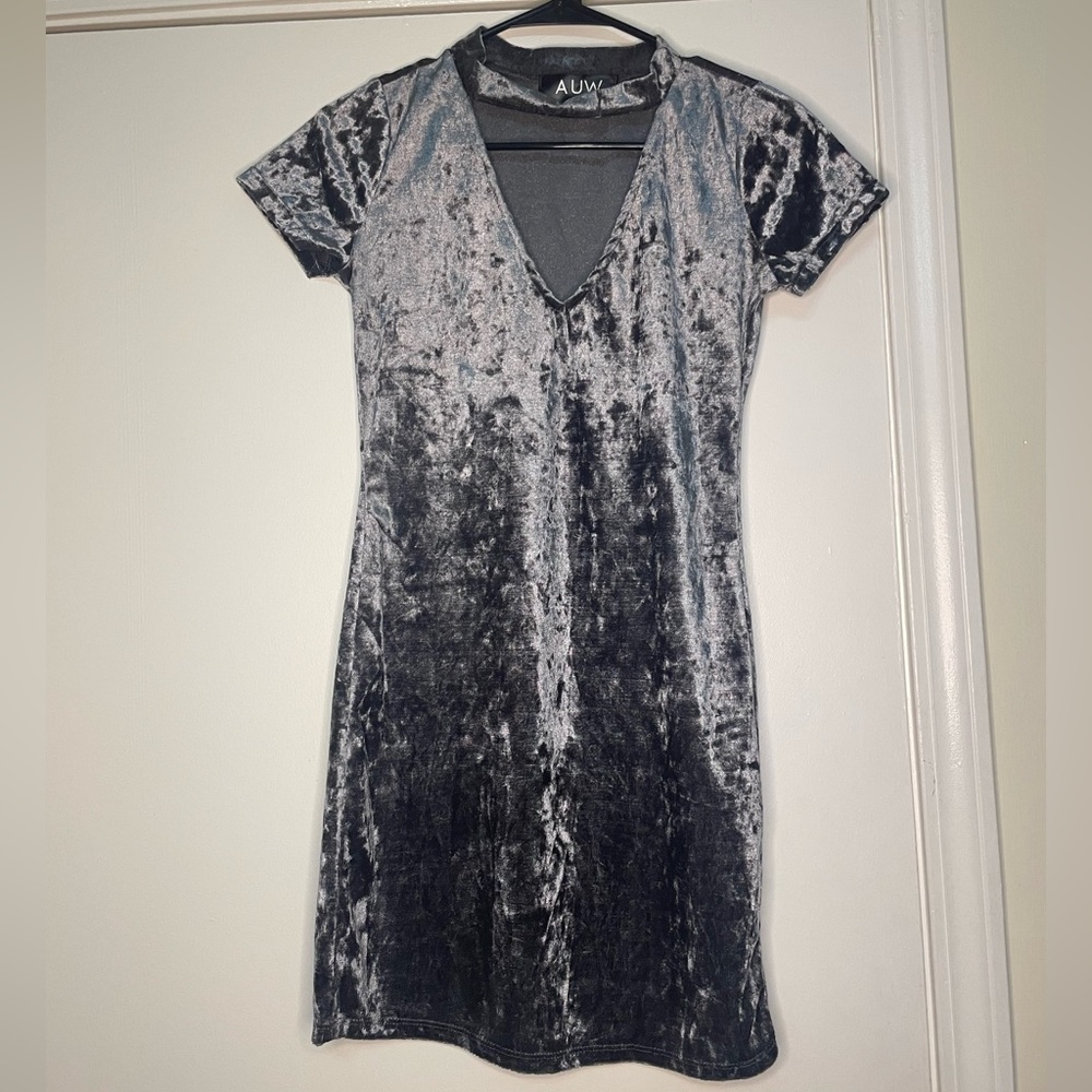 AUW Dress